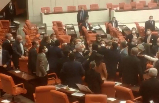 Meclis Genel Kurulu'nda gerginlik