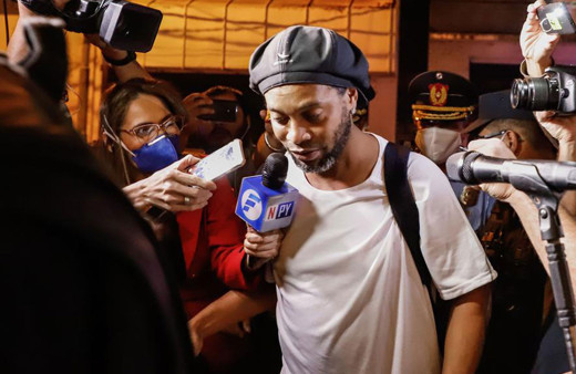 Ronaldinho: Hapisten çıkınca ilk anneme sarılacağım