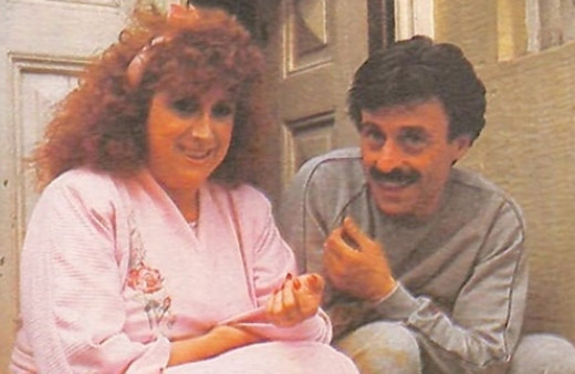 Perihan Abla dizisi TRT'ye geri dönüyor! Perran Kutman topa tuttu 'hepsi birbirinden iğrenç'