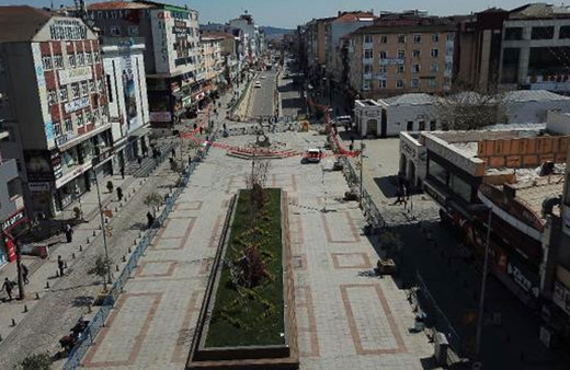 İstanbul'da bir meydan daha yaya trafiğine kapatıldı