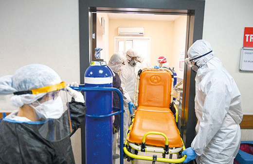 Cerrahpaşa'daki sağlık çalışanlarının tek isteği: Ne olur evde kalın