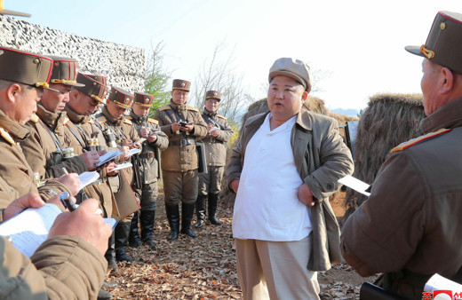 Dünya koronavirüsten kırılırken Kuzey Kore lideri Kim'in yaptığı şeye bak!