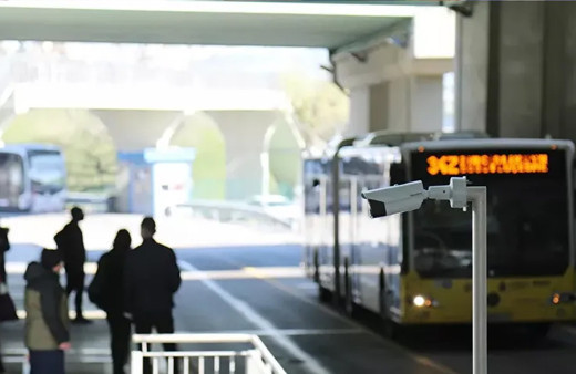 Metrobüsler troleybüslere dönüştürebilir İBB tartışıyor