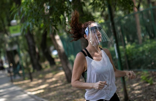 Yeni araştırma ortaya çıkardı! Yürürken veya koşarken de koronavirüs bulaşabilir