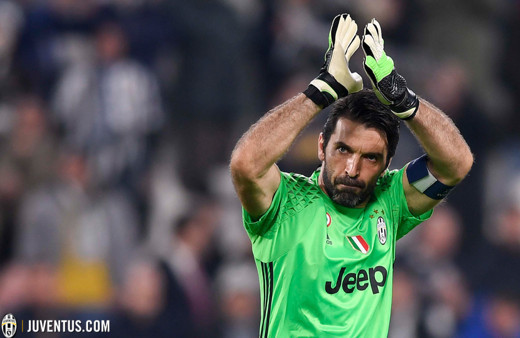 Futbola doymuyor! Juventus, Buffon ile yeniden imzalıyor