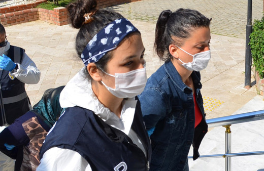 Öz babasını zehirli gözlemeyle öldüren kızın itirafı : Tüm miras bize kalacaktı