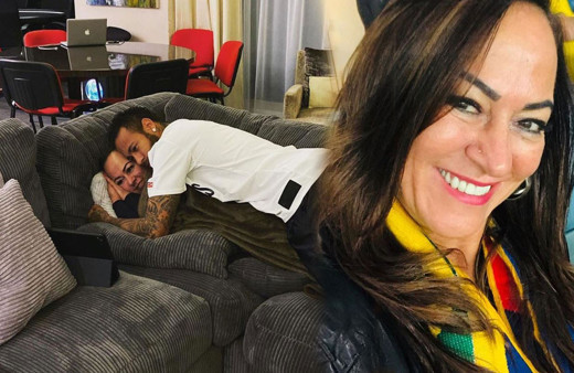 Futbolcu Neymar'ın annesi 22'lik gençle aşk yaşıyor oğlu onay verdi!