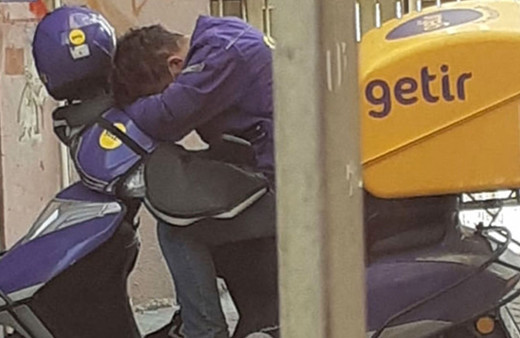 Getir'in kuryesinin bu görüntüsü sosyal medyayı salladı