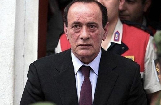 Alaattin Çakıcı eşleri kaç kere evlendi kaç çocuğu var?