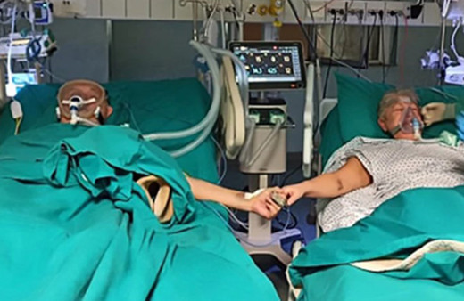 Yoğun bakımda 50. evlilik yıldönümlerini kutladılar!