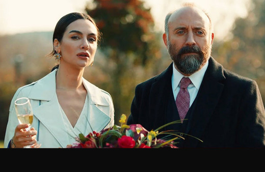 Star TV Babil dizisinin İlay'ı Birce Akalay koronavirüs etkileri için bakın neler dedi