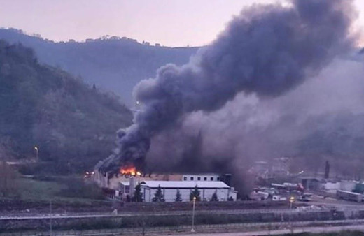 Trabzon’da balık fabrikasının soğuk hava deposunda yangın