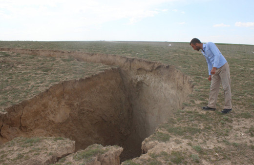 Konya'da yeni obruk! Çap 35, derinlik 15 metre
