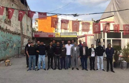 Sosyal mesafe kuralına aykırı fotoğrafa 15 bin lira ceza