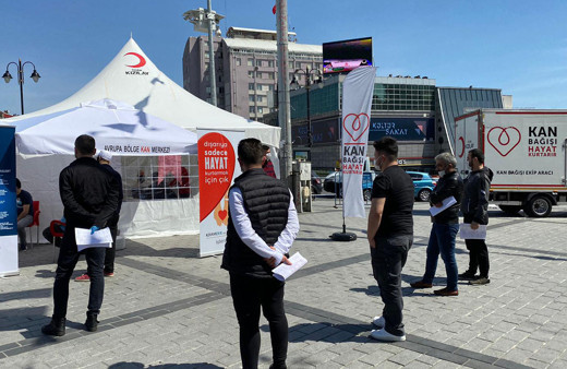 Kıyamder’den zor günlerde Kızılay’a anlamlı destek