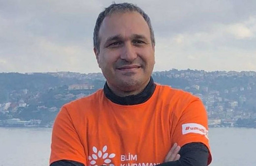 CHP Üsküdar İlçe Başkanı Suat Özçağdaş yasadışı fotoğrafçılığa başladı!