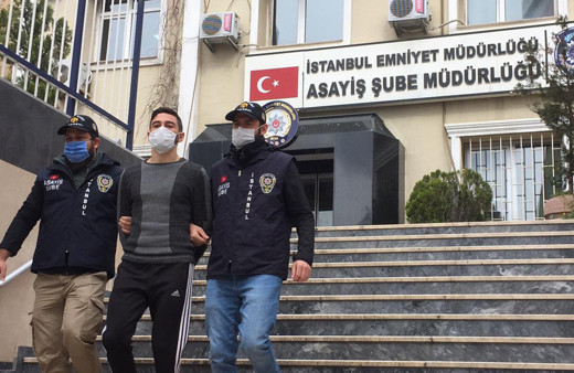 İstanbul'da evinde yakalanmak üzere olan hırsız intihar etti