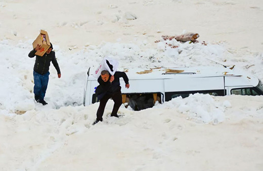 Olayın adresi Van! Çığ altında kalan minibüse 3 ay sonra ulaştılar