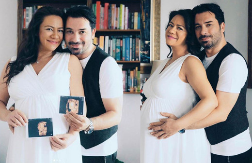 Ezgi Sertel ve eşi Ozan Çobanoğlu ilk defa ikizlerinin yüzlerini gösterdi!