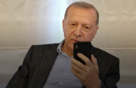 Cumhurbaşkanı Erdoğan İsveç'ten Türkiye'ye getirilen Emrullah Gülüşken'in kızı ile görüştü