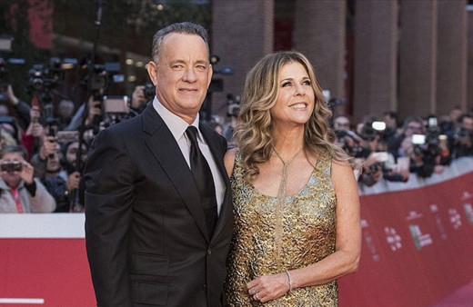 Tom Hanks ve eşi plazma bağışında bulunacak