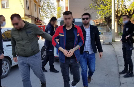 Kütahya'da eski eşini ölümle tehdit etmişti bu kez babasını dövüp evden kaçtı