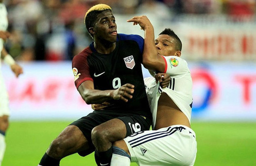 Beşiktaş'a iki kanat oyuncusu birden