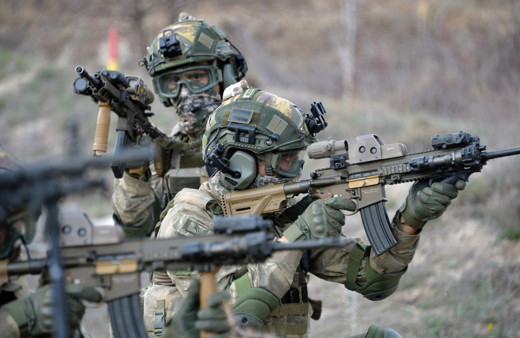 Son dakika Zeytin Dalı bölgesinde 8 PKK'lı terörist gözaltına alındı