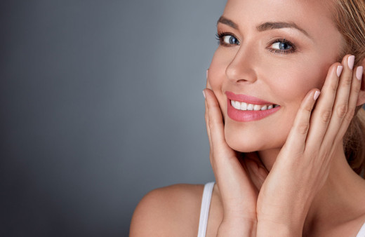 Oruç tutarken cildiniz kırışmasın susuz kalmak göz çevresini etkiliyor!