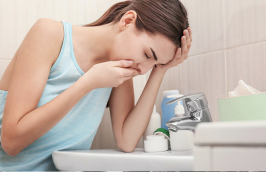 Ağız dolusu kusmak orucu bozar mı Diyanet fetva hattı cevabı