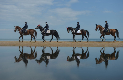 İstanbul sahillerinde atlı birliklerle denetim