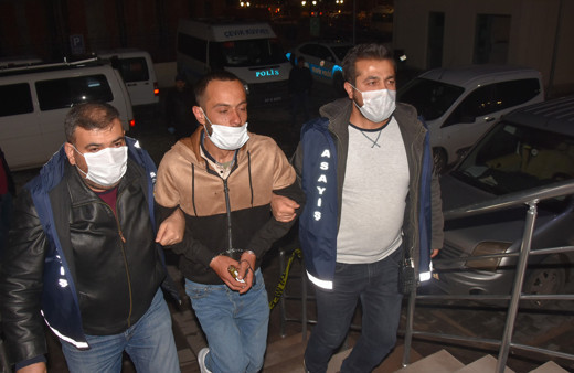 Kütahya'da çaldığı altınları bozdurup parasını dağıtan şüpheli yakalandı