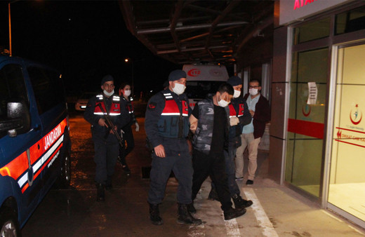 Konya'da 2'si cezaevi firarisi 3 kişi aynı evde yakalandı