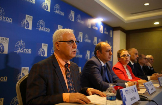 Bilim Kurulu Üyesi Tevfik Özlü'den salgınla ilgil kritik uyarı!"Acele edersek...