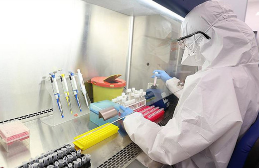 Koronavirüste sevindiren gelişme! Türk bilim insanı insan testlerine başladı