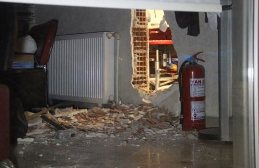 Olayın adresi Konya! Duvarı delip kuyumcudan 400 bin liralık altın çaldılar