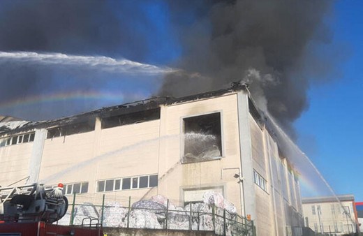 Son dakika Gebze'de korkutan fabrika yangını
