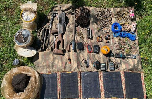 Batman'da PKK'ya ait 2 sığınak imha edildi