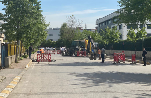 Ümraniye'de kazı çalışması sırasında doğal gaz borusu patladı