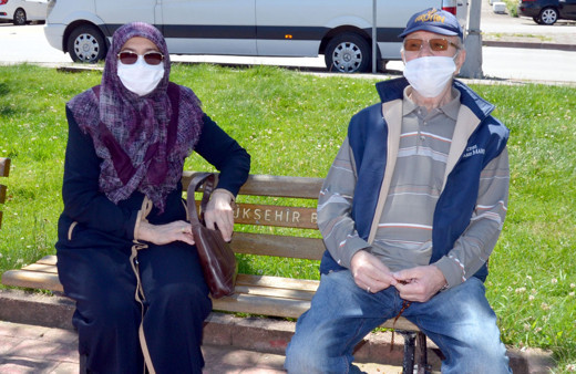 65 yaş ve üstünde 'kırık kalp sendromu' tehlikesi