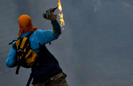 Almanya'da Türk Federasyonunun Birkesdorf şubesine molotofkokteylli saldırı