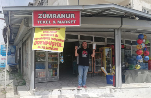 Veresiye defterindeki tüm borçları kapattı