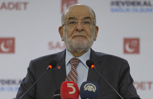Saadet Partisi Genel Başkanı Temel Karamollaoğlu sağlık çalışanlarına teşekkür etti