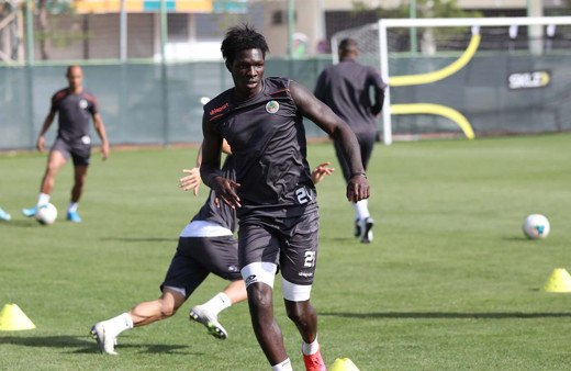 Fabrice N'Sakala Beşiktaş'a transferini yalanladı