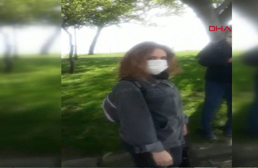 Sultangazi'de işe giden kadına köpekler saldırdı!