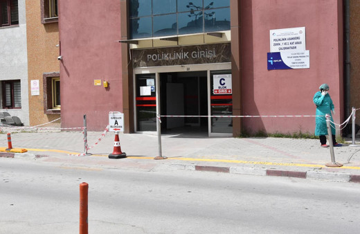 Kütahya'da 11 günlük bebek pozitif çıktı 25 kişi karantinaya alındı