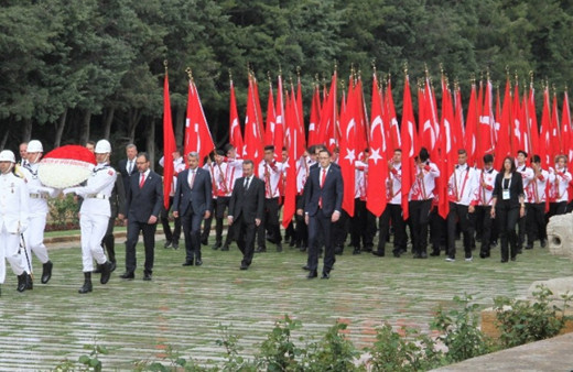 19 Mayıs kutlamaları Anıtkabir’de başladı! 101. yıl coşkusu