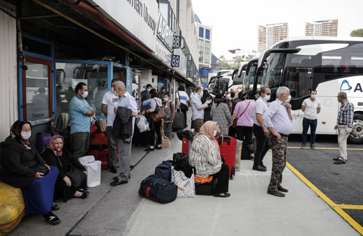 İstanbul'dan Karadeniz'e çay hasadı için yolculuk başladı