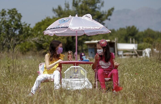 Çocukları bugün kaçta dışarı çıkacak? 20 Mayıs 0-14 yaş arsı sokağa çıkma saati