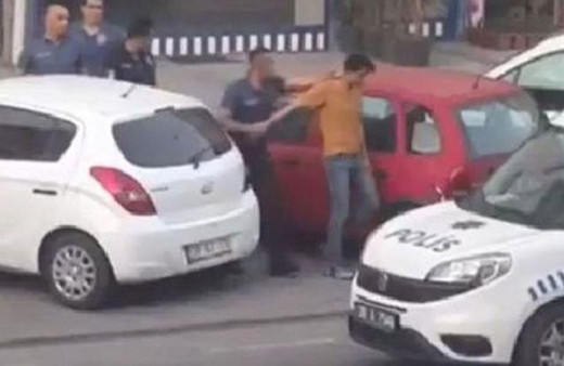 Kayseri'de balkonuna İngiliz bayrağı desenli havlu asan kişi gözaltına alındı